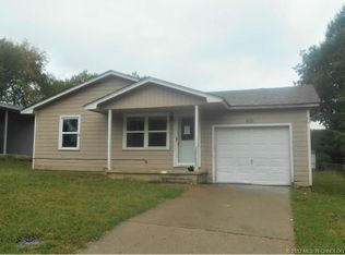 519 SE Elmhurst Ave, Bartlesville, OK 74006