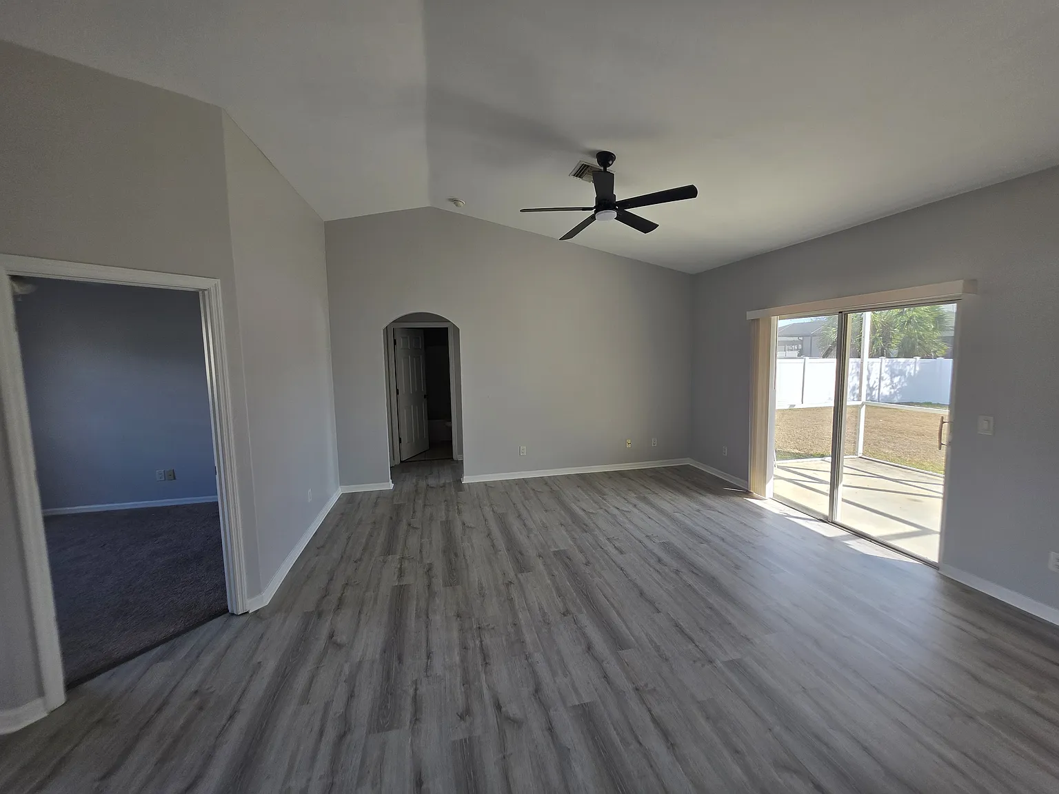 3 bed, 1399 sqft, $1,800 — Photo 4