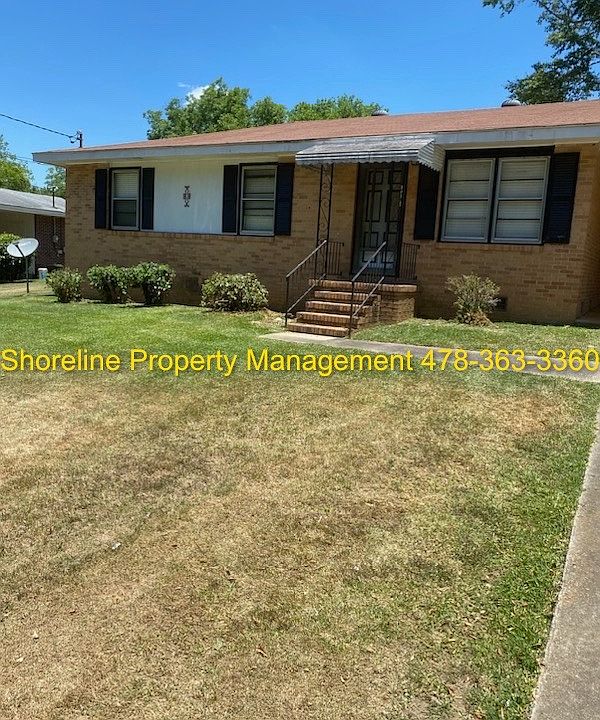 1st image of 1604 Valley Cir