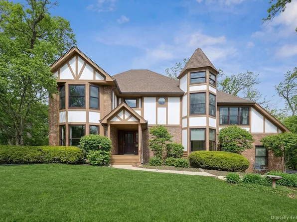 29W306 Oak Ln, West Chicago, IL 60185