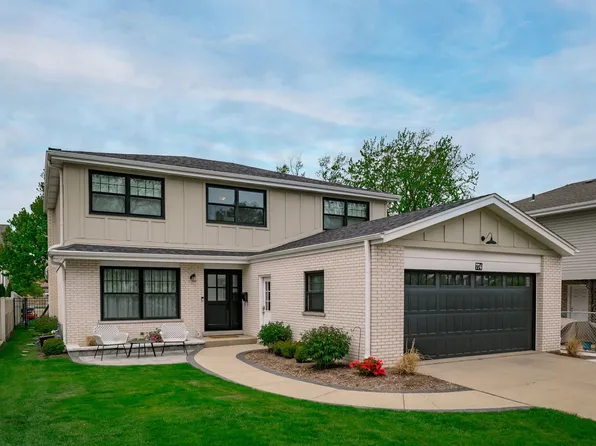 774 S Euclid Ave, Elmhurst, IL 60126