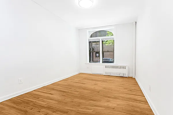 Rented by Compass | media 11