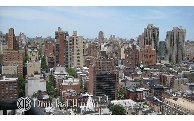 Rented by Douglas Elliman | media 21