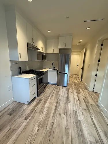 5750 Athlone St Photo 1