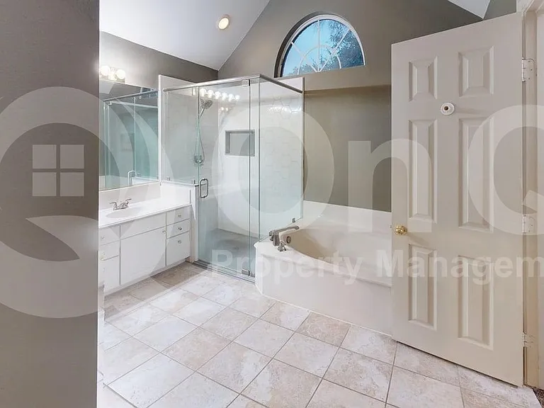923 Granview Dr — Photo 19