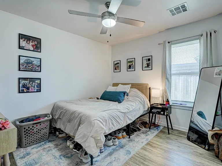 1520 N Market Ave — Photo 25