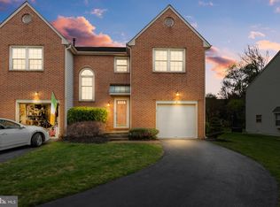2 Dorset Dr, Medford, NJ 08055