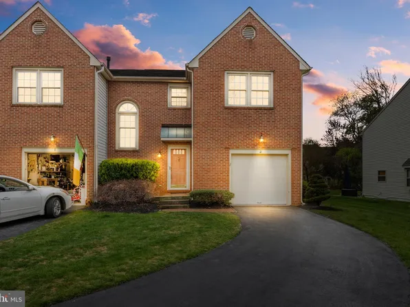 2 Dorset Dr, Medford, NJ 08055