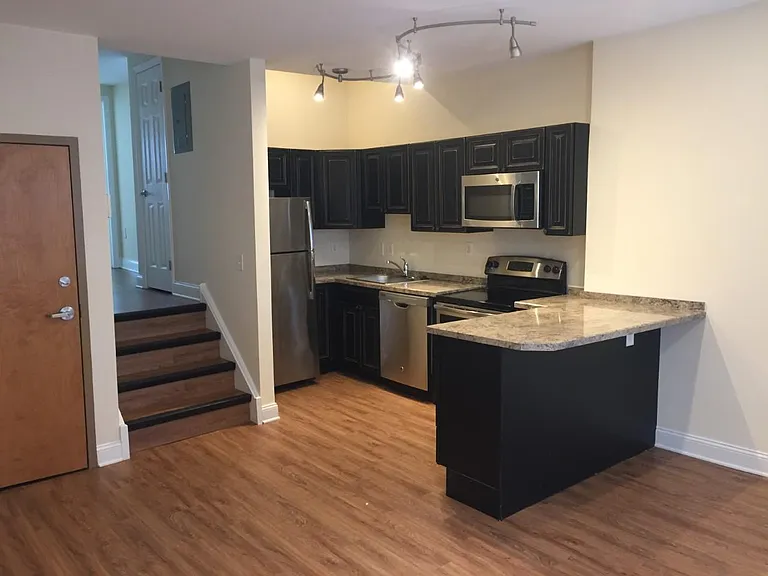 345 N 12th St #2B — Photo 5