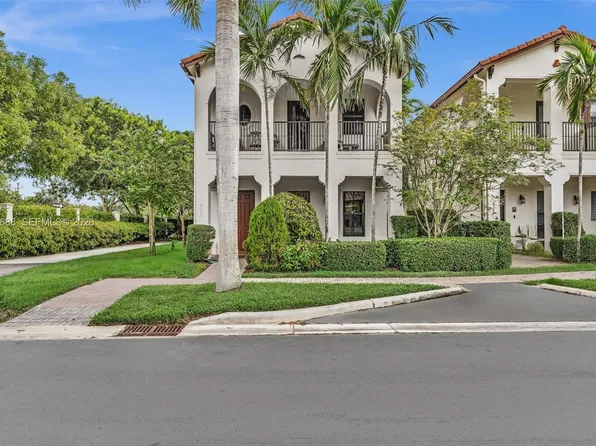 8397 NW 38th St, Cooper City, FL 33024