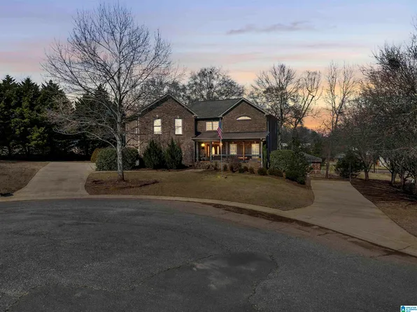 5039 Tammy Ln, Hueytown, AL 35023