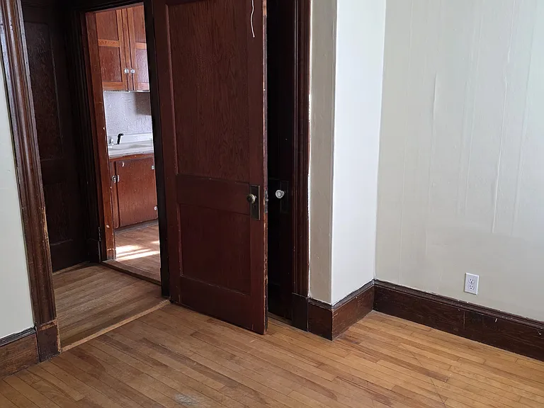 179 College St #3 — Photo 17