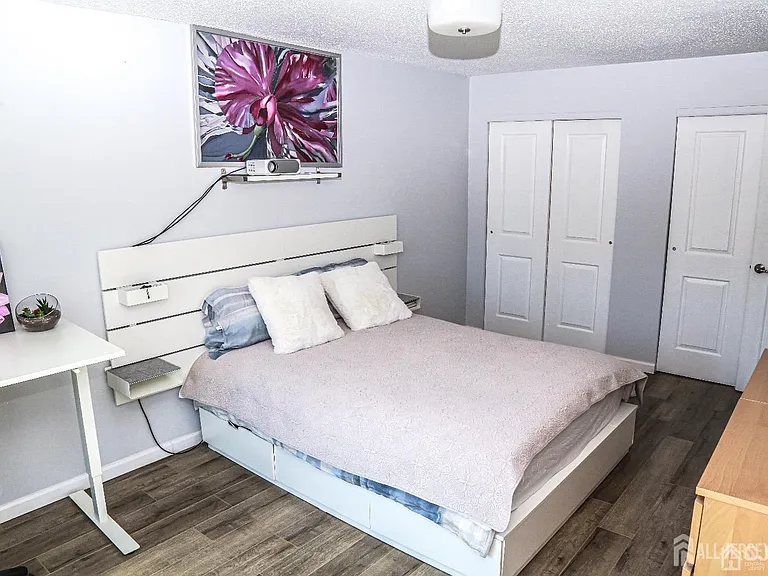 5805 Hana Rd — Photo 22