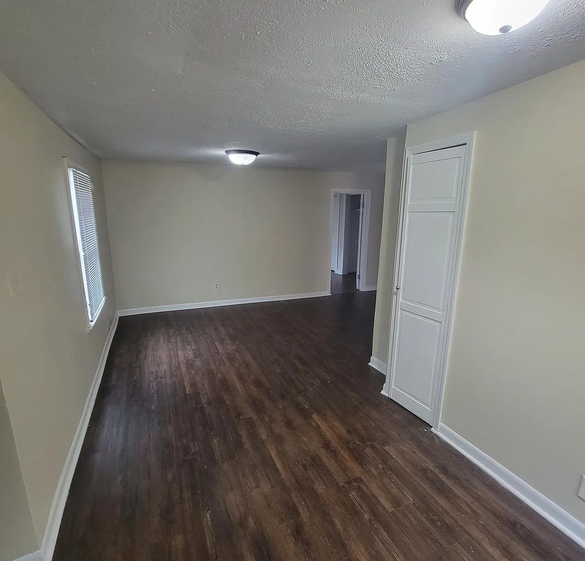 2 bed, 1.0 bath, 872 sqft, $825 — Photo 4