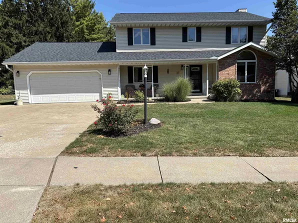 801 Firethorn Dr, Washington, IL 61571