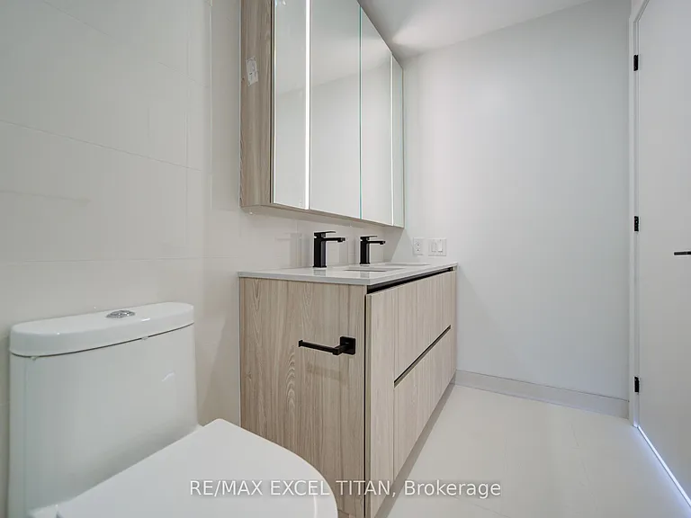 699 Sheppard Ave E #1115 — Photo 33
