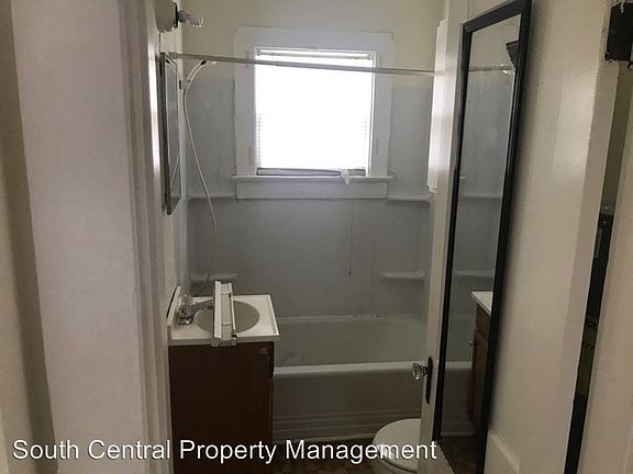 5th image of 621 E 8th Ave