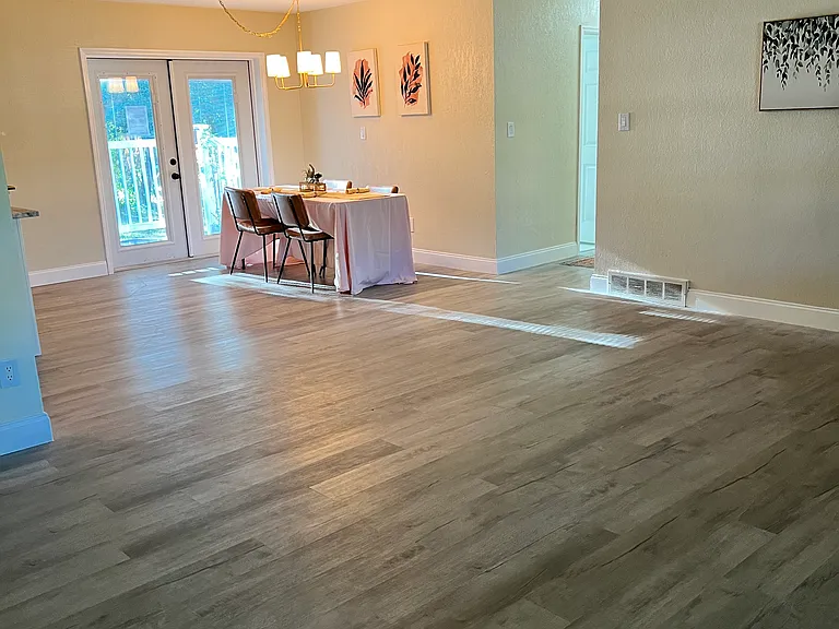 1858 SE Lake Weir Ave — Photo 11