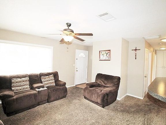 4th image of 325 Palm St