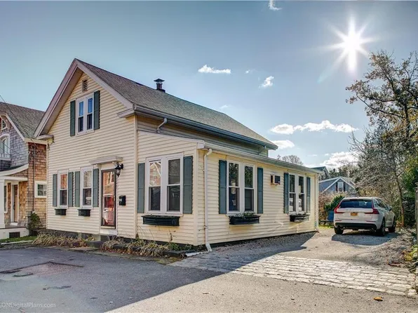 129 Connection St, Newport, RI 02840