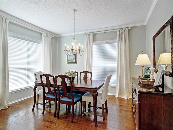 5th image of 1318 Woodthorpe Dr