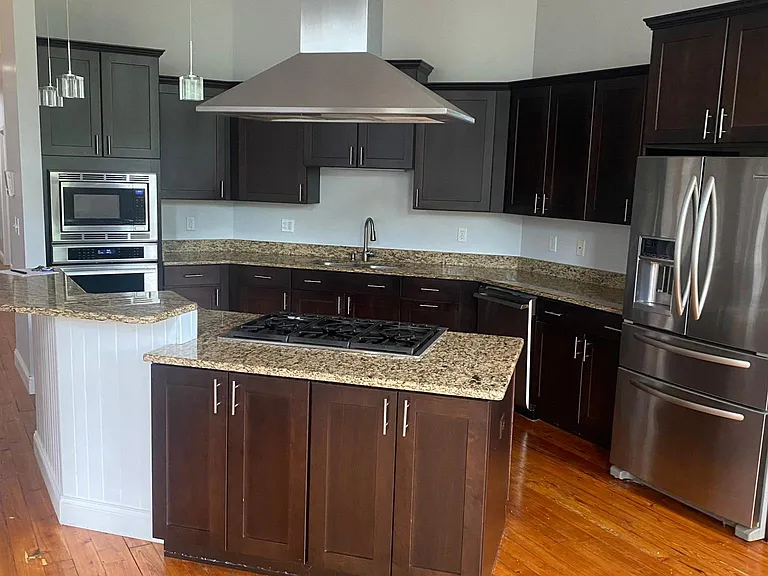 87 W Market St #201 — Photo 6