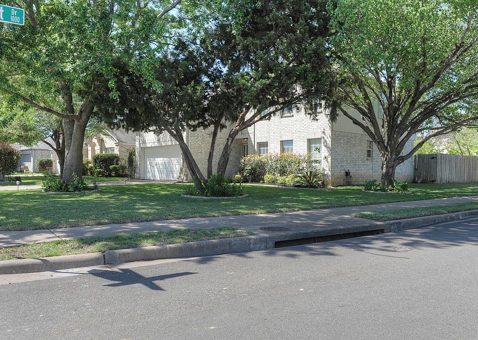 1st image of 1915 Timberwood Dr