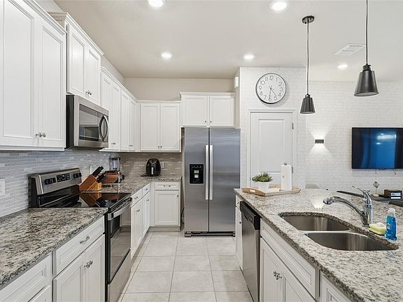 2nd image of 236 Jetty Way