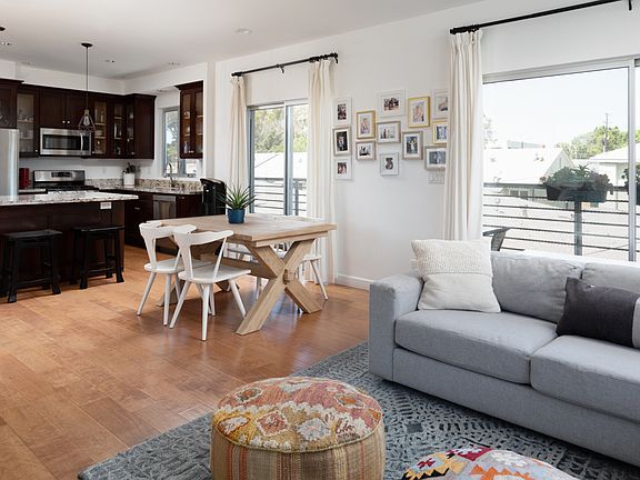 4th image of 2438 Ocean Park Blvd #B