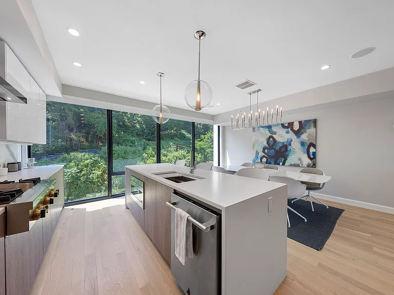 8824 Churchill Rd — Photo 38