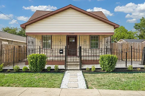 1109 Hays St Photo 1