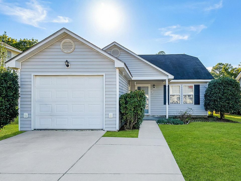 1st image of 207 Oakwood Lane