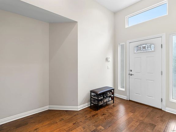 5th image of 2717 Walker Dr