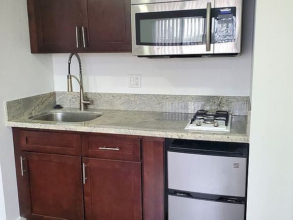 5th image of 5245 Bakman Ave Unit 7
