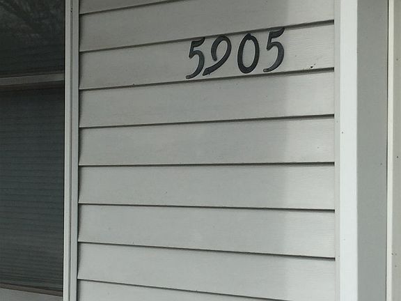 4th image of 5905 S Wallace Ct