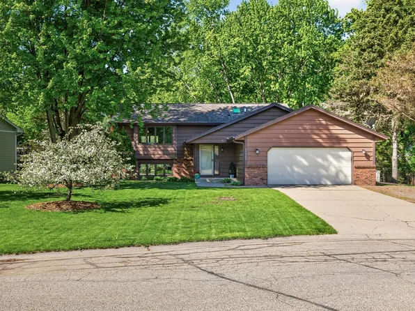 17125 Hemlock Ct, Lakeville, MN 55044