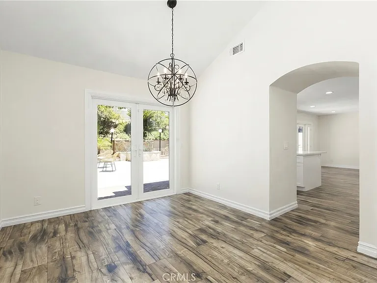 6 Caymas Ct — Photo 4