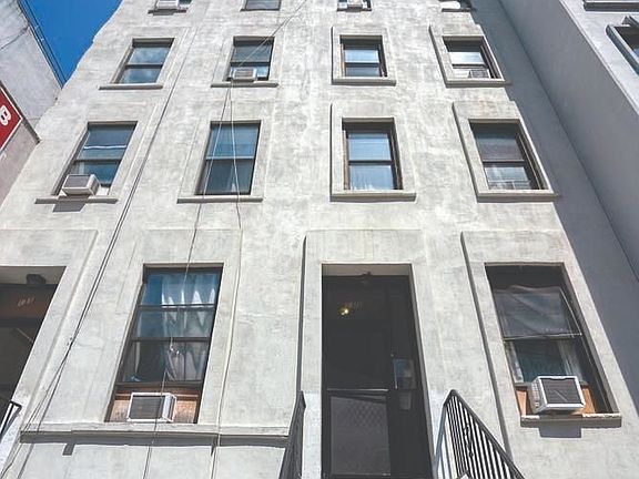4th image of 133 E 110th St APT 8