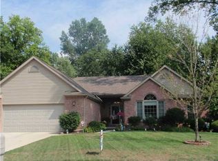 817 Whisperwood Pkwy, Holland, OH