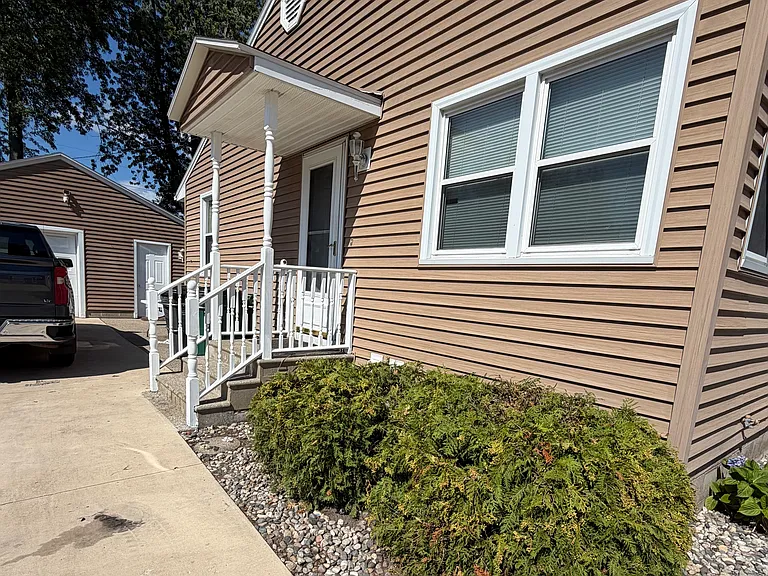 2074 W Norton Ave — Photo 16