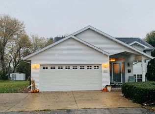 2575 Jody Dr, New Franken, WI 54229
