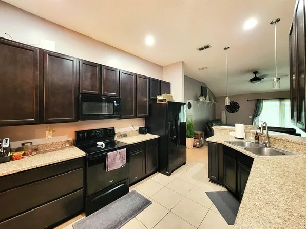 443 W New England Dr, Elkton, FL 32033