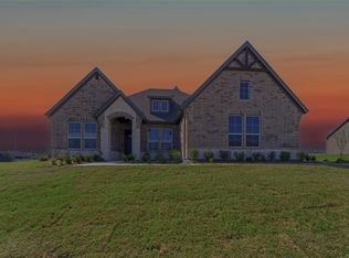 814 Valley Ridge Rd, Van Alstyne, TX 75495