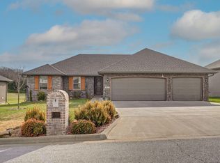 1072 E Lakota St, Nixa, MO 65714