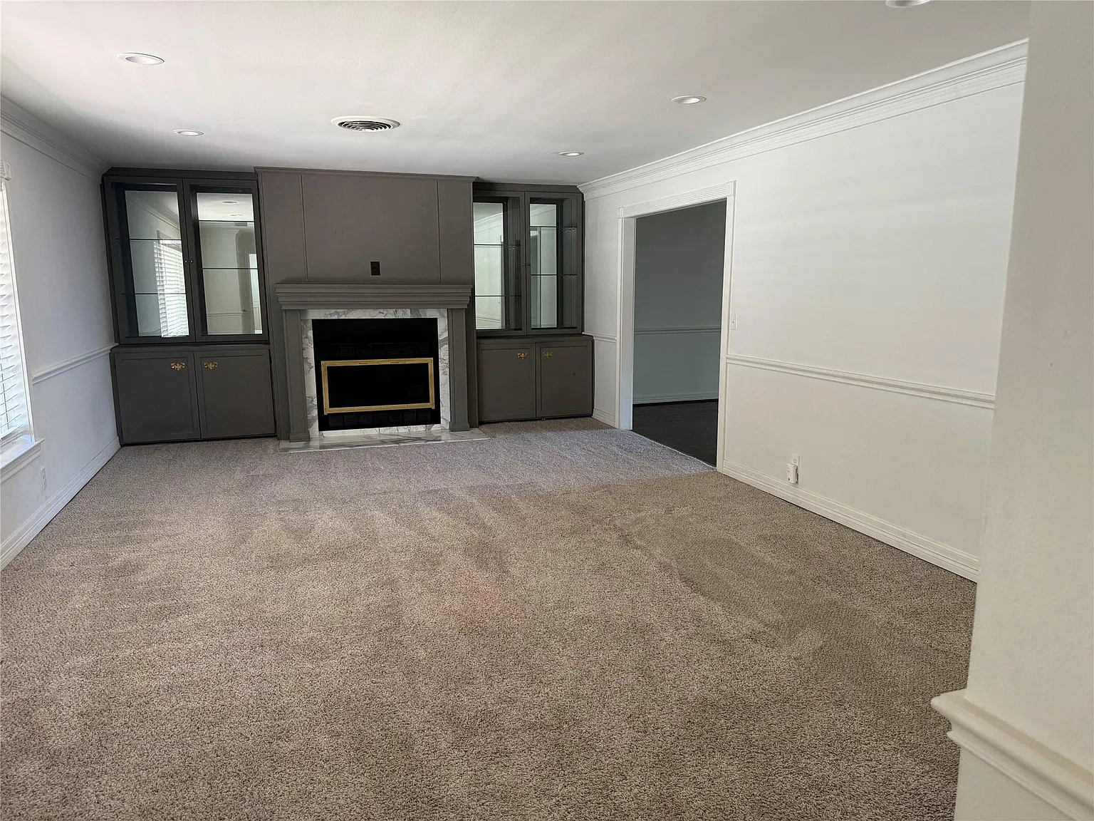 5 bed, 4.0 bath, 3292 sqft, $6,500 — Photo 4