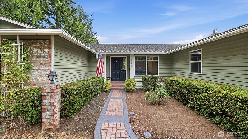 3rd image of 15824 SE 170th Street