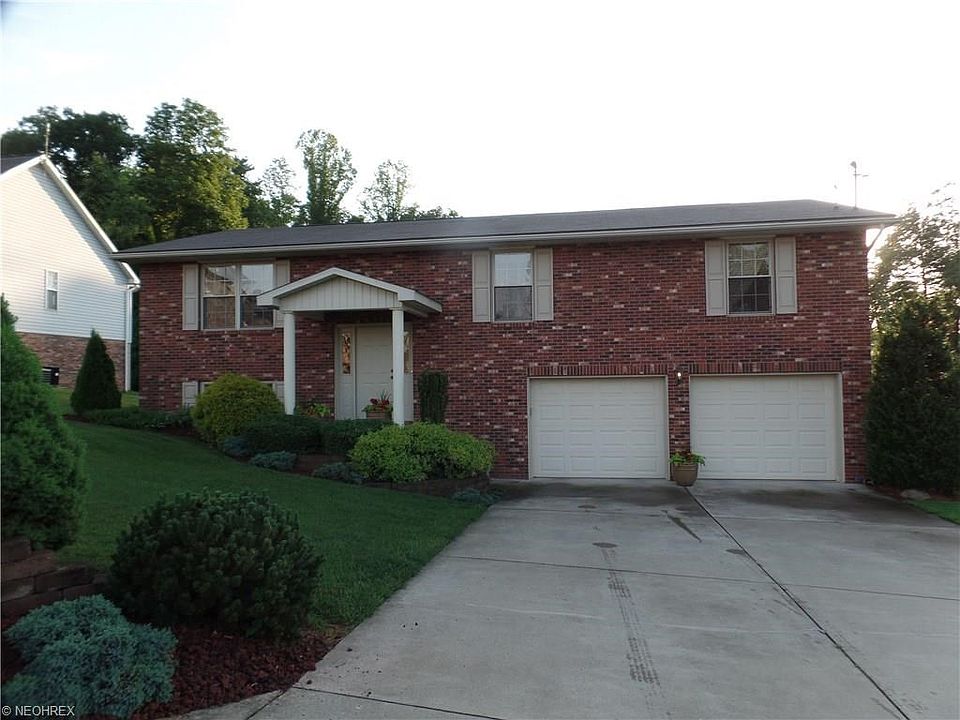 1st image of 33 Summit Dr