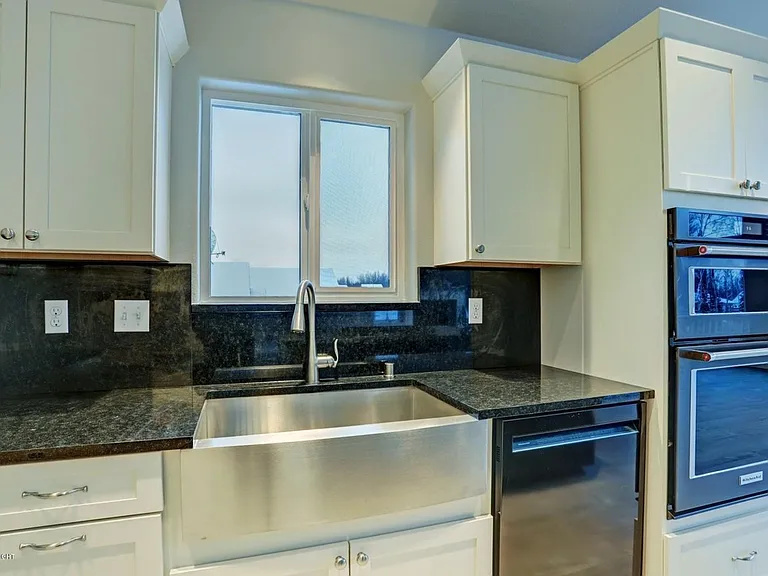 1455 E Esty Dr — Photo 16