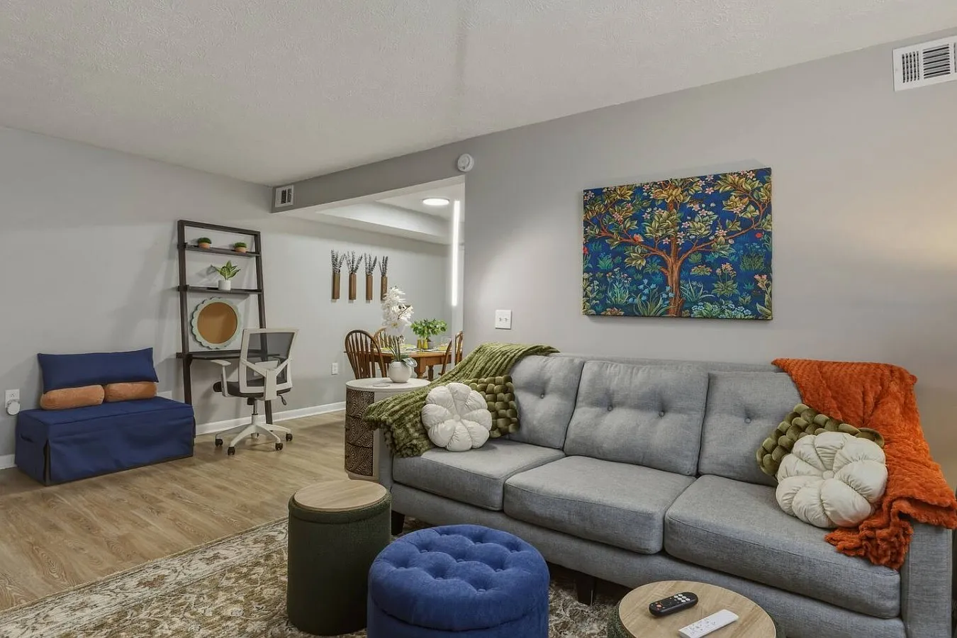 2 bed, 839 sqft, $2,500 — Photo 2