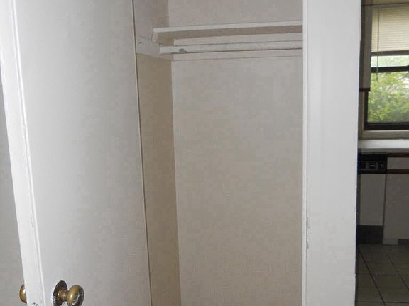 3rd image of 1022 Delaware Ave APT A1